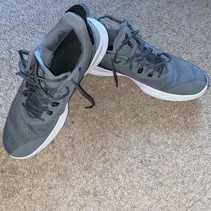 Nike Kobe Basketball shoes. Size 9.5. Used maybe 1 time never touched them again